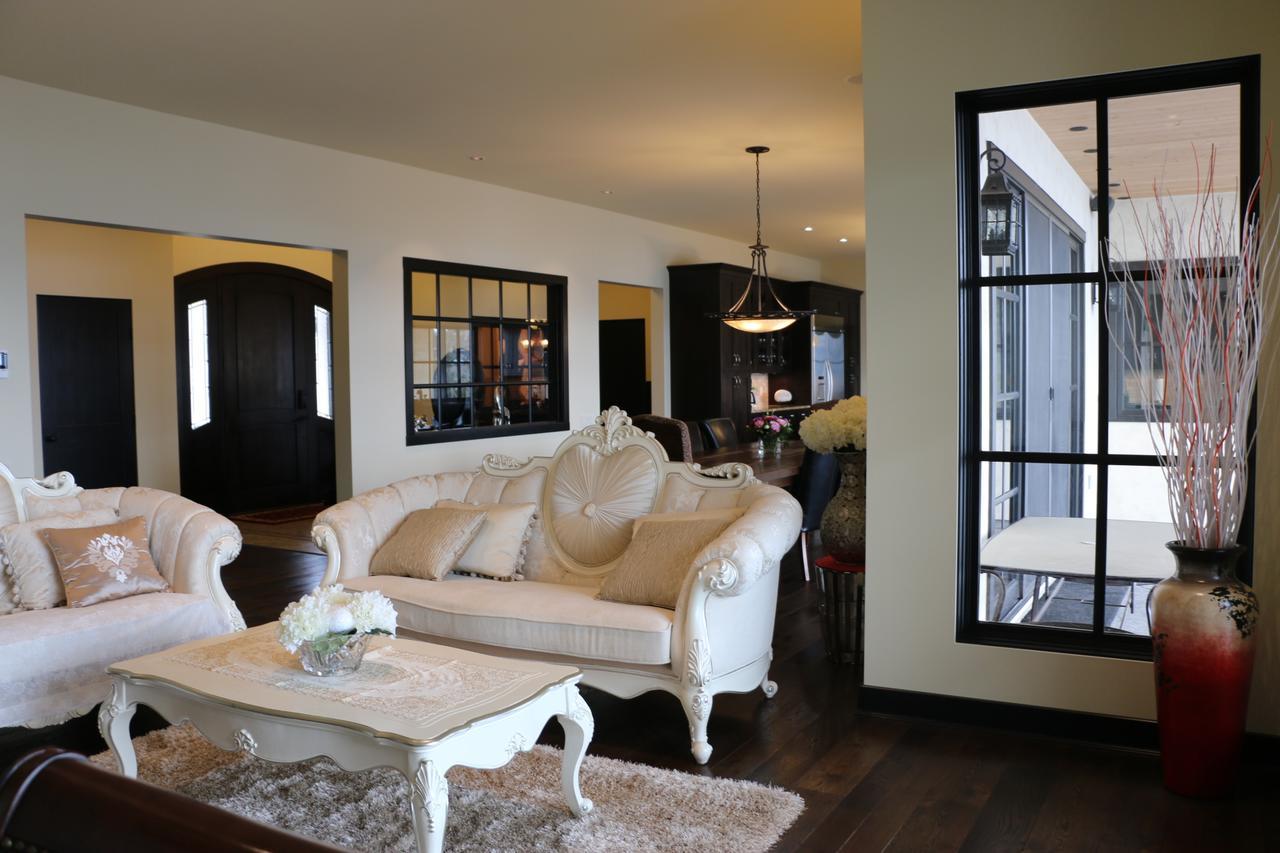 Mission Hill Lake View Villa West Kelowna Exterior foto